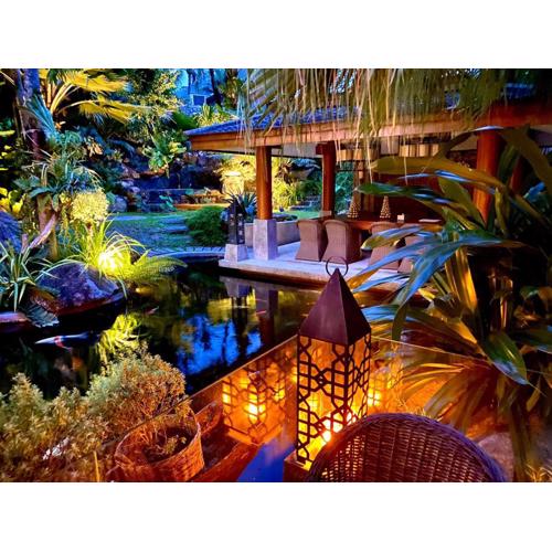 Villa on The Rocks, 4 bedrooms, Phuket