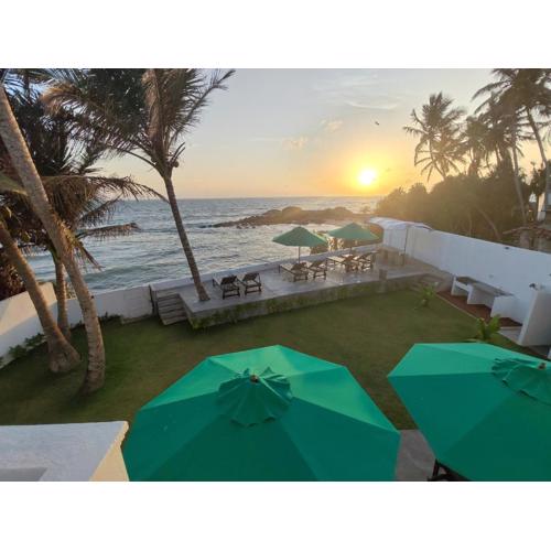 Villa One64 Beach Front - Apartments