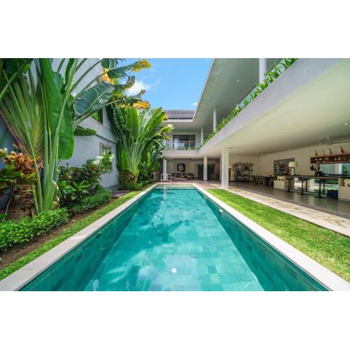 Villa Paloma - Chic Tropical Garden Villa with Outdoor Pool
