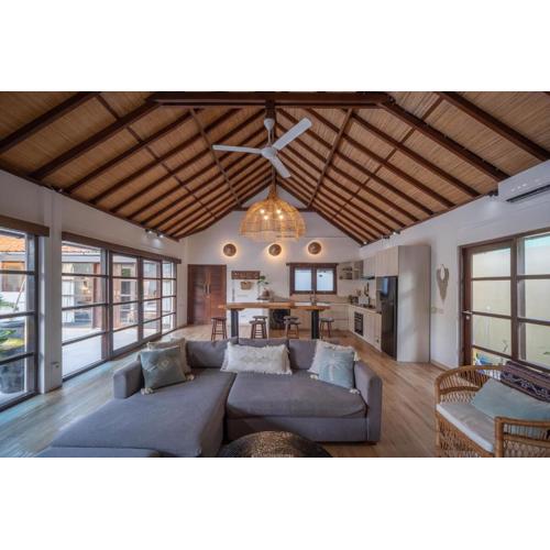 Villa Pema - Tropical Stylish 3BR with pool, 15 mins to Canggu