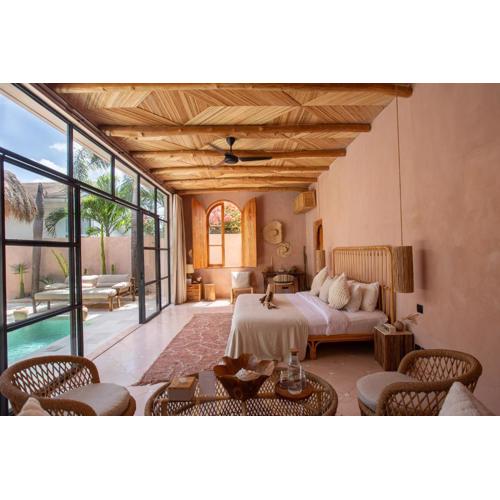 Villa Pinkaboo - Gorgeous and Luxury One-Bedroom Villa in the Heart of Canggu