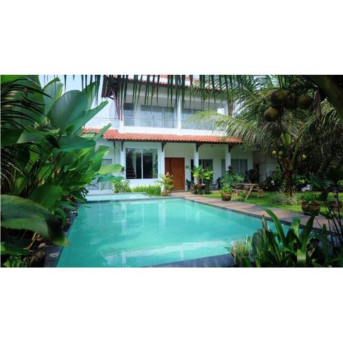 Villa Prambanan Jogja with Private Swimming Pool by Simply Homy