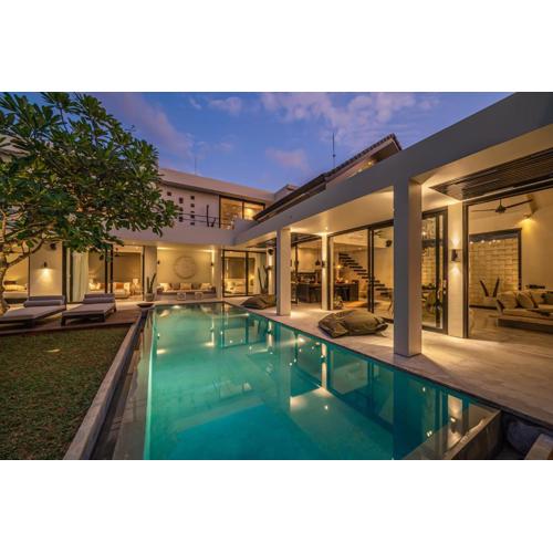 Villa Prana - High End Boutique Style Interior Design 5 BR Villa