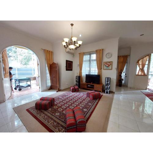 Villa puncak bogor 4 Kamar tidur with privat pool at kota bunga