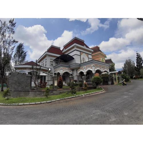 Villa puncak bogor at kota bunga 5 kamar tidur with privat pool indor