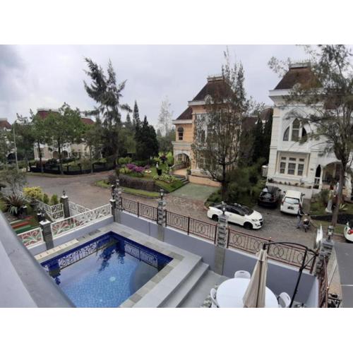 Villa puncak bogor di kota bunga 4 kamar ada kolam