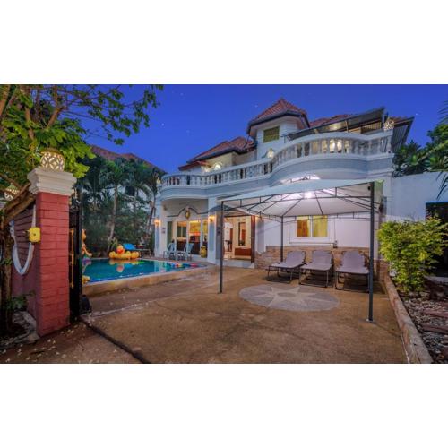 Villa R near Walking Street electricity included