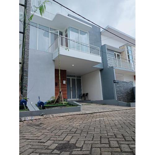 Villa Ravindra Syariah