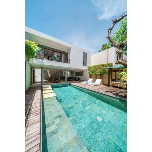 Villa Rio - Contemporary 2BR Villa in Downtown Seminyak