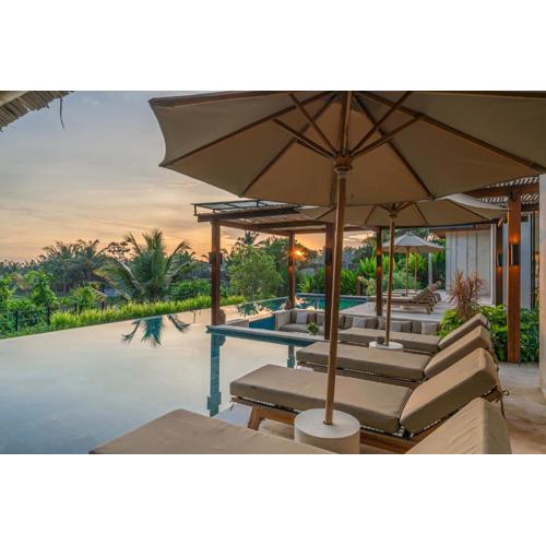 Villa Rosita - Stunning 5BR Villa - Sauna, Gym, Rice Field Views