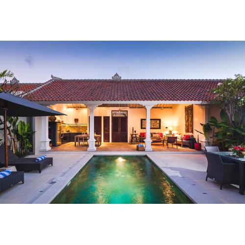 Villa Rua - Stylish luxury, tranquil location in Legian, walk to beach