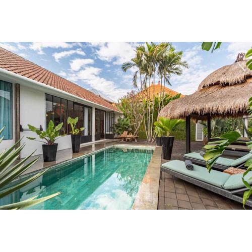 Villa Ruku-Ruku - Modern 1BR Villa with AC Living Room & Private Pool - French Style Interior