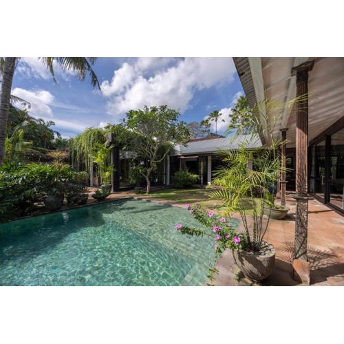 Villa Sajak 5 Bedroom Umalas