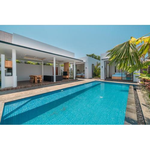 Villa Selikur 1 - Spacious 3BR Villa in Seminyak! Perfect location!
