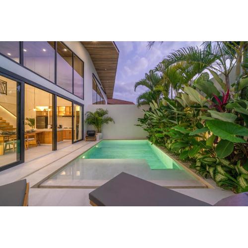 Villa Seseh Bliss - Beautiful Modern Tropical 2BR Villa in Seseh Beach