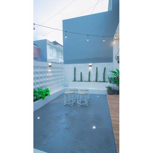 Villa Shiny with Karaoke & Chill Spot