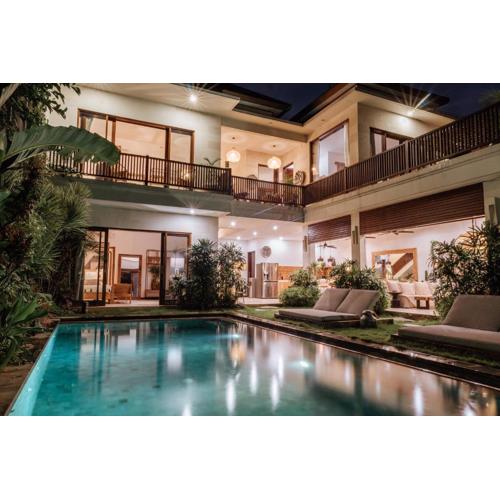 Villa Simba 4 BR Canggu Walking Distance to The Beach