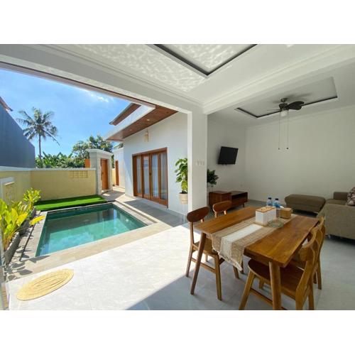 Villa Sinyo By Mentaripro Bali