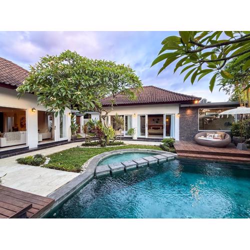 Villa St Calyx by DVH Luxe Retreats 3BR Tropical Pool Villa
