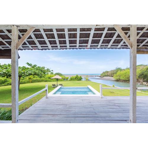Villa Sungai Laut