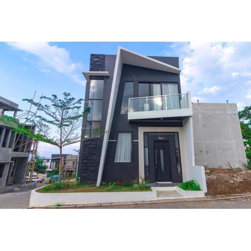 Villa Syariah Zamora B7 with Private Pool and Karaoke