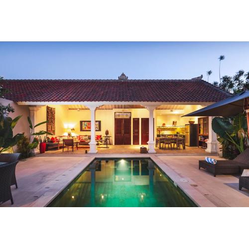 Villa Tahi - Stylish luxury, tranquil location, walk to beach