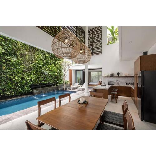 Villa Talisman - Stylish Canggu with Rooftop Villa 5 mins to Beach