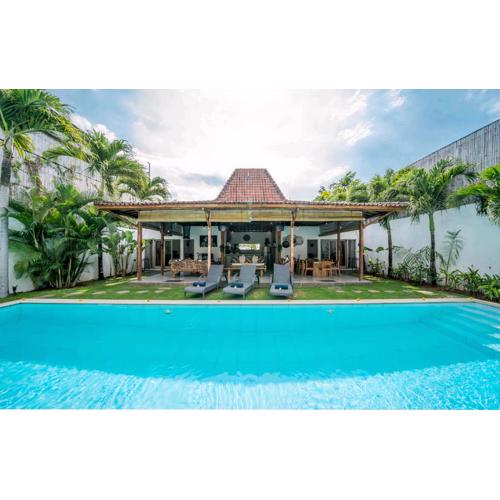 Villa Teman Eden, 4BR prime location Seminyak Beach