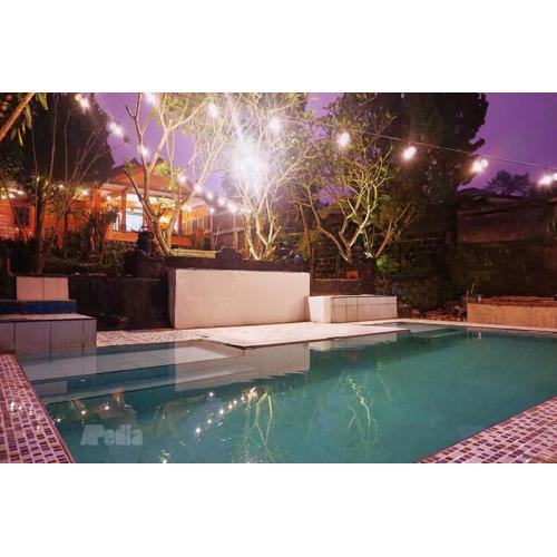 Villa Tentram Puncak, 6 Kamar, Billiar, Karaoke