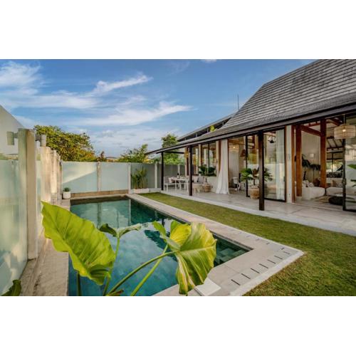 Villa The Limasan at the Beach by BaliSuperHost