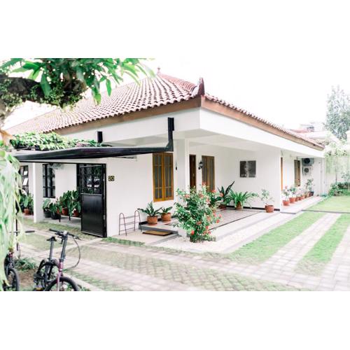 Villa The Megatruh Sleeps 30pax