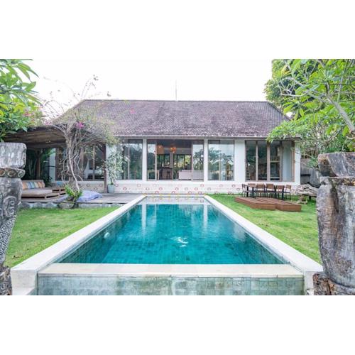 Villa Tika 5 Bedroom Villa In Berawa, Bali