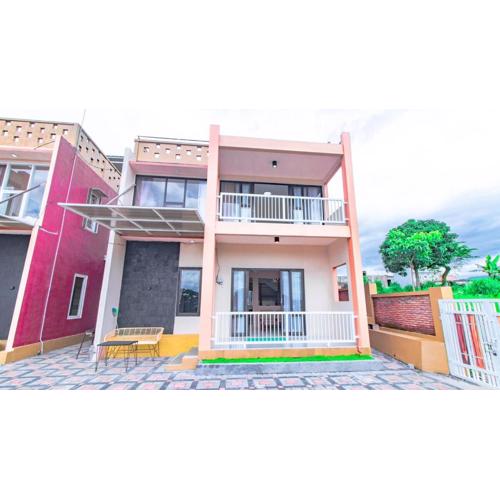 Villa Triplet 3 with Rooftop and Balcony