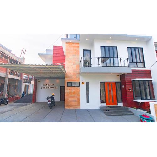 Villa Van Java with Private Pool and Karaoke Room