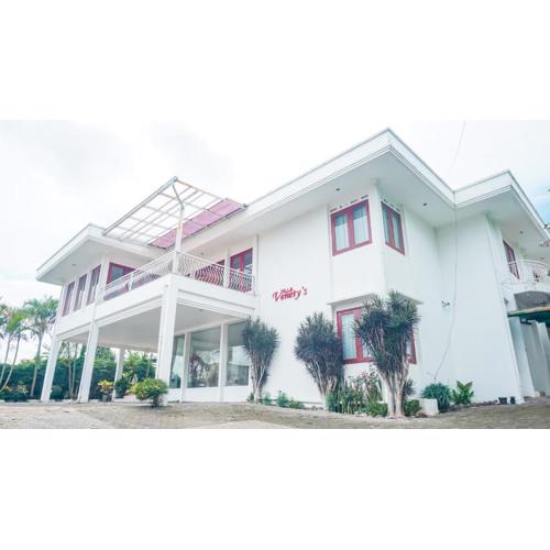 Villa Venetys Lembang by BWB