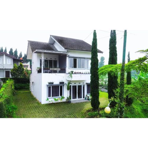 Villa Victory at Vila Istana Bunga