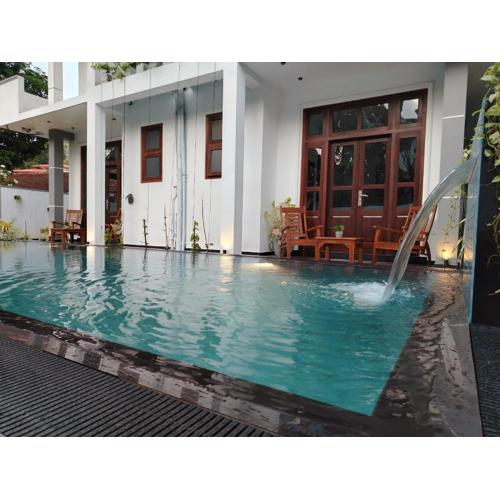 Villa White Elephant