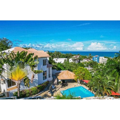 Villa with Oceanviews for All Types of Travelers