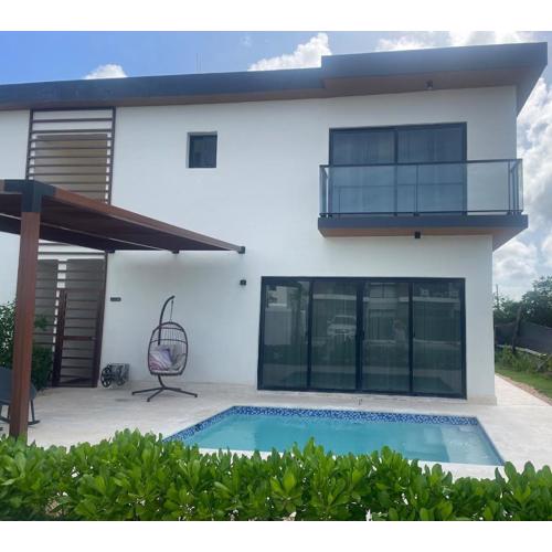 Villa with private pool & amenities in Vista Cana