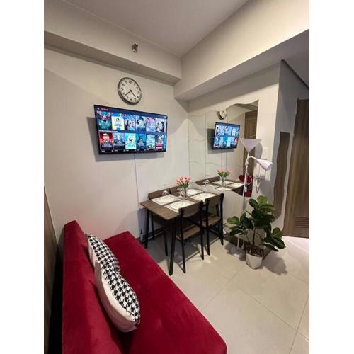 Vince Cozy Staycation