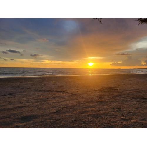 VIP 375 large studio, ocean view