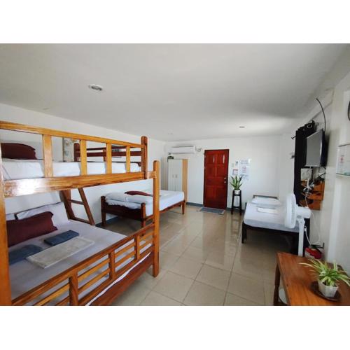 Virginia Homestay 1 North Siargao