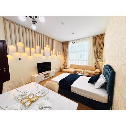 Vista Luxury Home With Parking