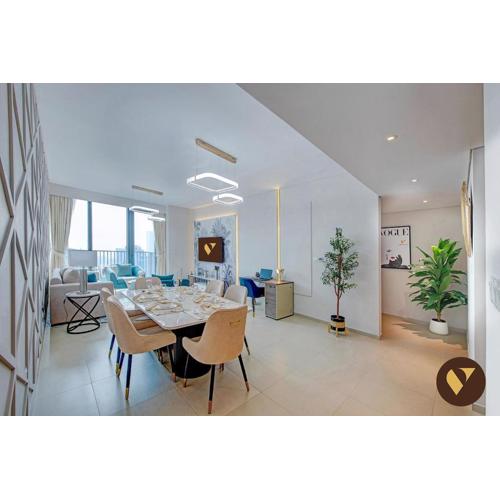 VOGUE 43rd Floor Boulevard Heights Downtown Dubai, Panoramic Skyline Views and Balconies