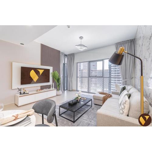 Vogue Bellevue Downtown - Stylish One Bedroom Apartment with Balcony, Walkable to Burj Khalifa and Dubai Mall, Fully Renovated