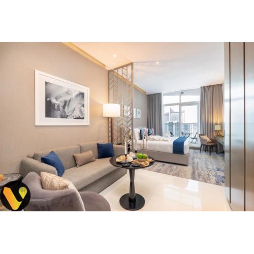 Vogue DAMAC Maison Prive - Stunning 17th Floor Balcony & Pool with Canal Views Prime Business Bay Location, Near Downtown & Burj Khalifa
