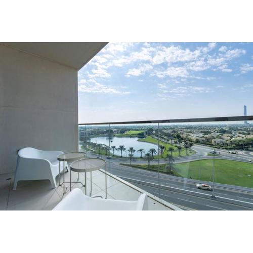 Vogue Golf Views Near Dubai Marina and Jumeirah beach - One Bedroom Apartment with balcony