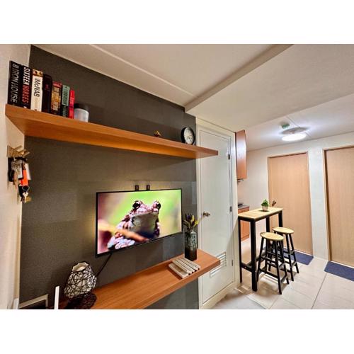 VR Homes Ortigas - 2BR Condo with Free WiFi