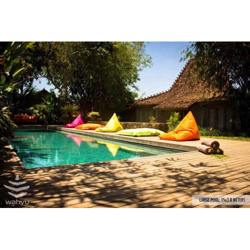 Wahyu wonderful 2Bd villa with huge garden and large pool