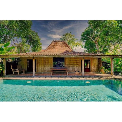 Wahyu wonderful private honeymoon joglo